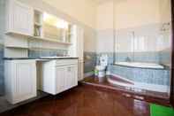 In-room Bathroom Gem Villa 05 7Brs Big Pool, Karaoke