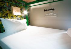 Bedroom 3 The Habitat Hostel Koh Chang