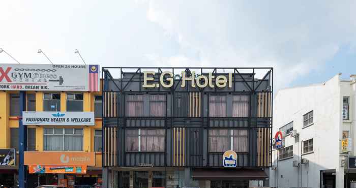 Bên ngoài EG Hotel