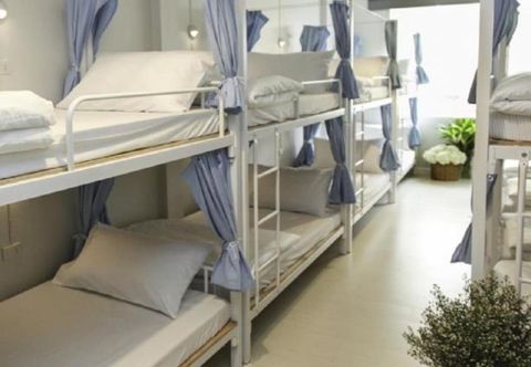 Bedroom Coop Hostel