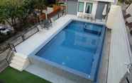 Swimming Pool 3 Yours Accommodation