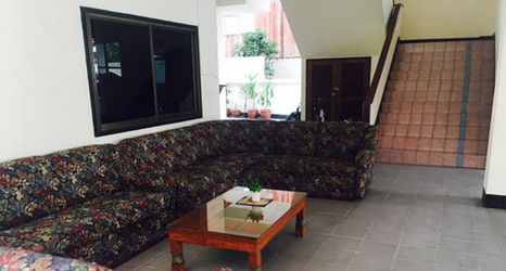 Lobi 2 Taweeporn Guest House