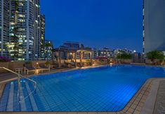 Swimming Pool 7 Four Points by Sheraton Singapore, Riverview