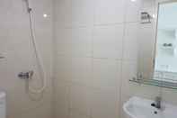 Toilet Kamar Studio Room Apartment at Tanglin Surabaya (HFD)