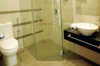 In-room Bathroom Home Inn 1 Hotel Taman Segar