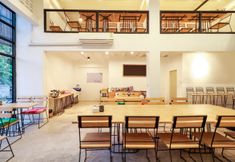 Common Space 5 OYO 489 Yak Hostel