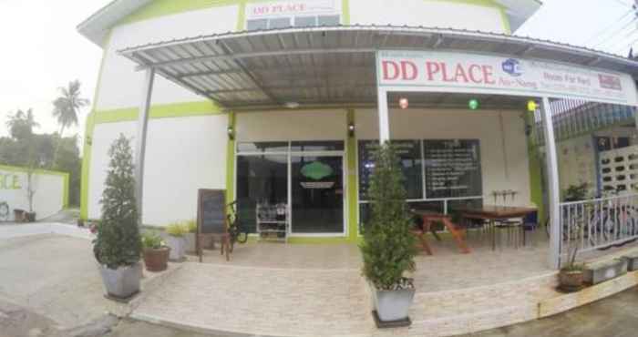 Exterior DD Place