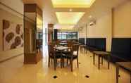 Lobby 4 Sky Hotel Ancol Jakarta