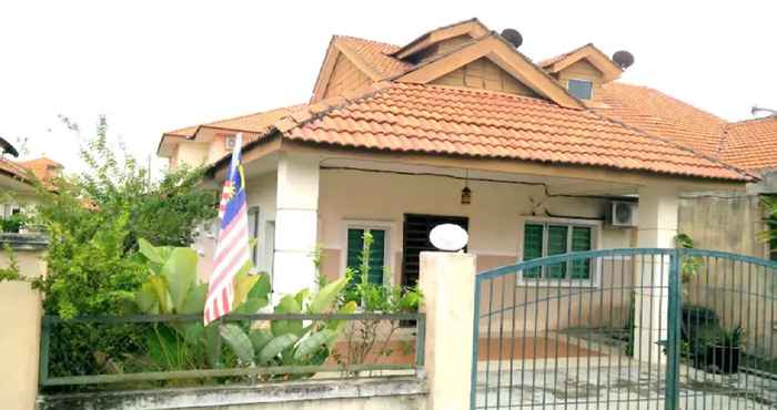 Bên ngoài Tamu Bistari Homestay