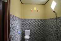 In-room Bathroom Pondok Gepokan Guest House