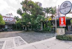 Exterior 2 OYO 1059 Roemah Oma Guest House
