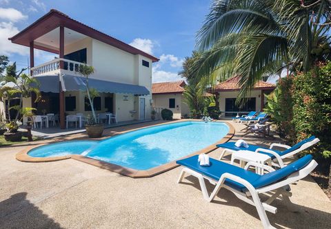 สระว่ายน้ำ Sansuko Ville Bungalow Resort