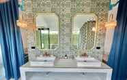 In-room Bathroom 4 The Kiri Villas Resort