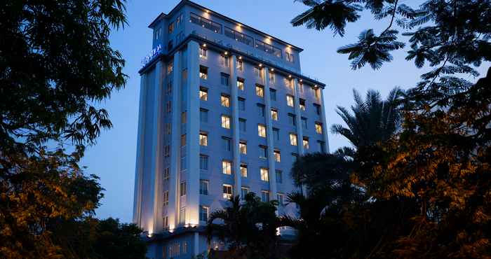 ภายนอกอาคาร BATIQA Hotel Darmo - Surabaya