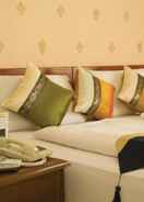 BEDROOM People Place Classic Hotel - SHA Extra Plus
