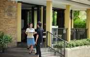 Bangunan 5 People Place Classic Hotel - SHA Extra Plus