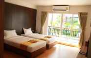 Kamar Tidur 2 101 Holiday Suite