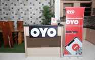 Lobby 4 OYO 703 Omah Olin Guesthouse