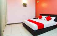 Bedroom 2 OYO 11343 Hotel Putra Iskandar