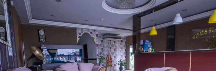 Lobby OYO 44010 Royals Star Hotel