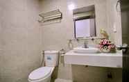 Phòng tắm bên trong 7 Handy Beachfront Apartment - Muong Thanh Vien Trieu Building