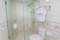 ห้องน้ำภายในห้อง Ngoc Hanh Hotel