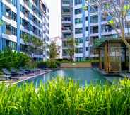 Kolam Renang 2 Centrio Condominium by Wichanee