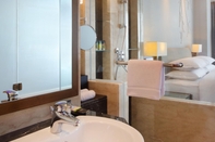 In-room Bathroom Four Points by Sheraton Manado