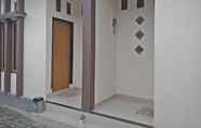 Toilet Kamar 6 Homestay Cherri