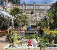 Bên ngoài 7 Six Six Garden - Rose Koi Homestay Dalat