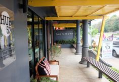 ภายนอกอาคาร 3 Hub53 Coworking and Coliving Space