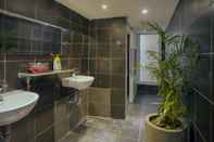 Phòng tắm bên trong Leuleu 2 - Leuleu Backpack Hostel Dalat