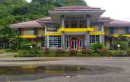 Exterior 7 OYO 92234 Mattampa Inn Syariah