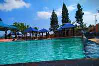 Kolam Renang Grand Dian Hotel Guci