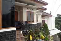 Exterior Homy Room at Homestay Cemara 7