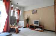 ห้องนอน 3 Living Room Serviced Apartment