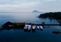 Bar, Cafe and Lounge 7 Tasik Ria Resort Spa & Diving
