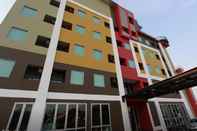 Bangunan Trendy Hotel