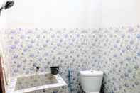 In-room Bathroom Hotel Diana Pangkalan Bun