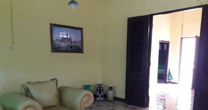 Lobby Dahlia Asri Homestay And Guest House