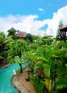 SWIMMING_POOL Edensor Hills Villa, Resort & Cafe Sharia