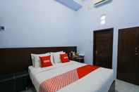 Kamar Tidur OYO 2453 Artha Graha Vip