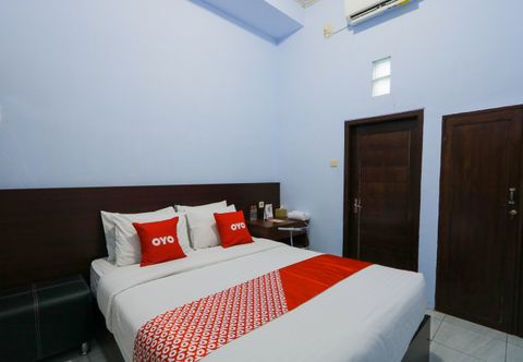 Bedroom OYO 2453 Artha Graha Vip