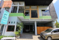 Exterior 6 OYO 2453 Artha Graha Vip
