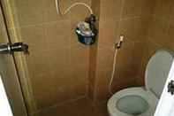 In-room Bathroom Apartemen Sentra Timur by Welcome Property