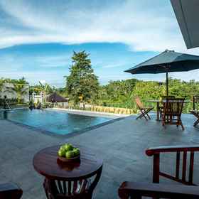 Villa Kubuku Dalung 1, Khách sạn Sekolah Menengah Pertama Katolik Santo Thomas Aquino