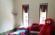 ห้องนอน 5 Full House at Homestay Cemara Dieng Syariah