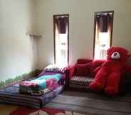 ห้องนอน 5 Full House at Homestay Cemara Dieng Syariah