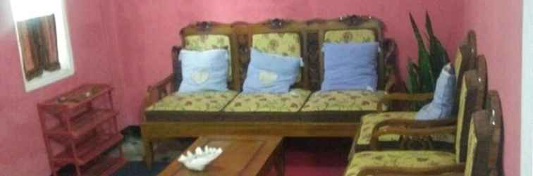 Lobby Comfy Room at Homestay Cemara Dieng Syariah 2