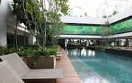 Kolam Renang 3 Victoria Home Verve Suites